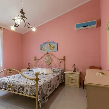 Irene's House Near The Sea With Pool, Parking & Wi-fi Holiday home