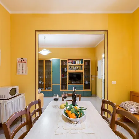 بيت للعطل Irene's House Near The Sea With Pool, Parking & Wi-fi *
