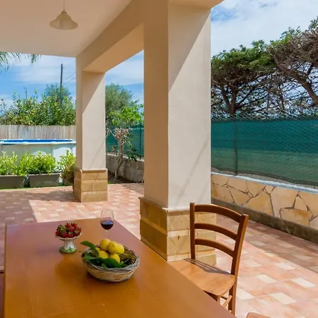 Irene's House Near The Sea With Pool, Parking & Wi-fi *