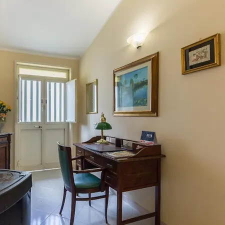 Irene's House Near The Sea With Pool, Parking & Wi-fi